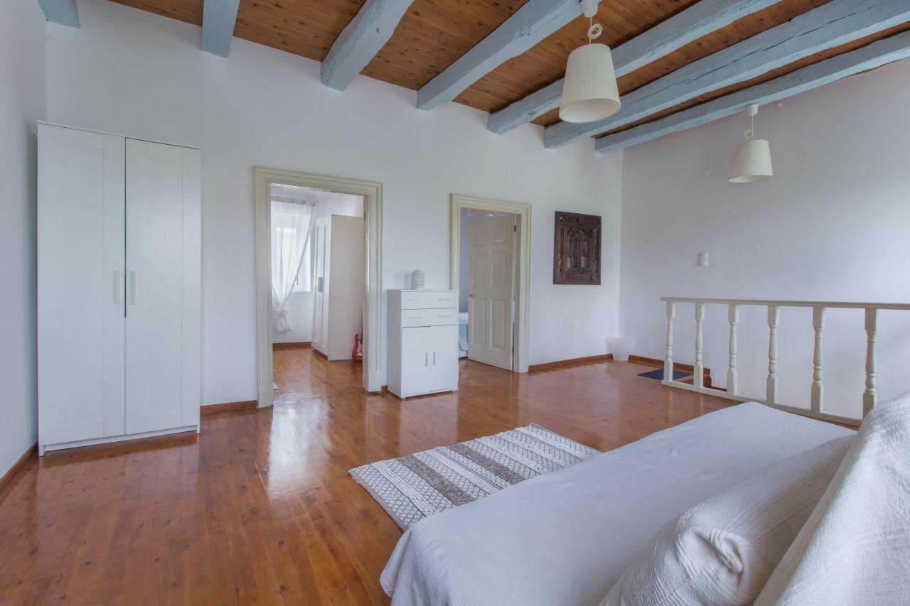 Central House Agrafoi Екстериор снимка