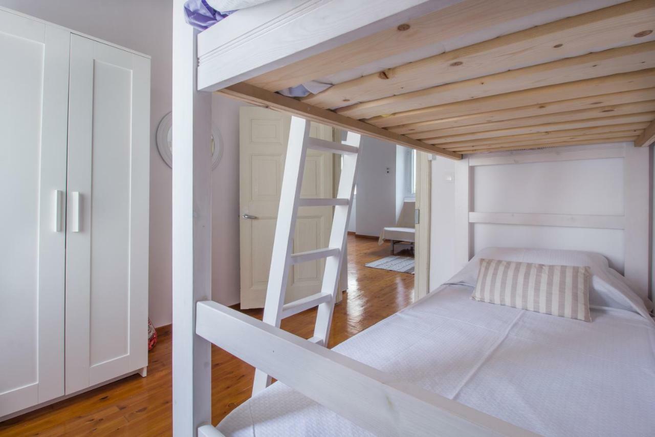 Central House Agrafoi Екстериор снимка