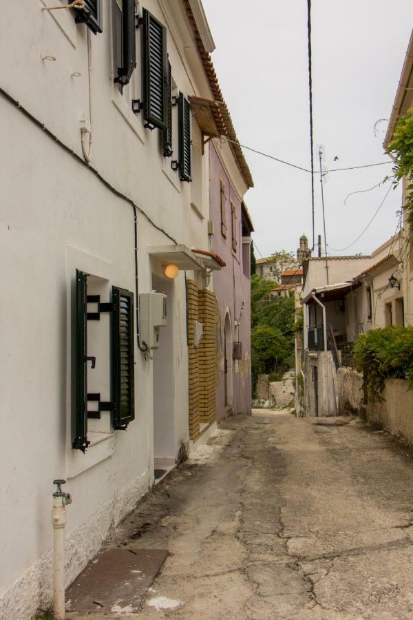 Central House Agrafoi Екстериор снимка